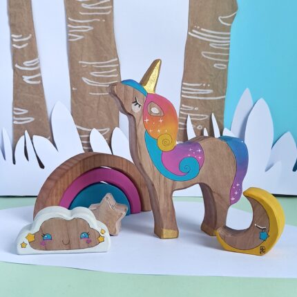 Set Bosque Mágico: Unicornio Rosa y Amigos de Madera