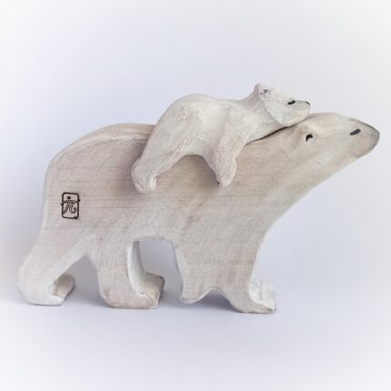 Oso Polar del Ártico – Amor y Aventura en Madera